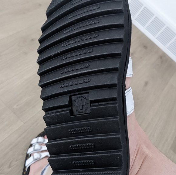 Dr. Marten Sandals White Sz 9 - Picture 4 of 7